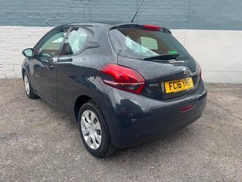 Used Peugeot 208 2016 for sale - 79621971: Photo