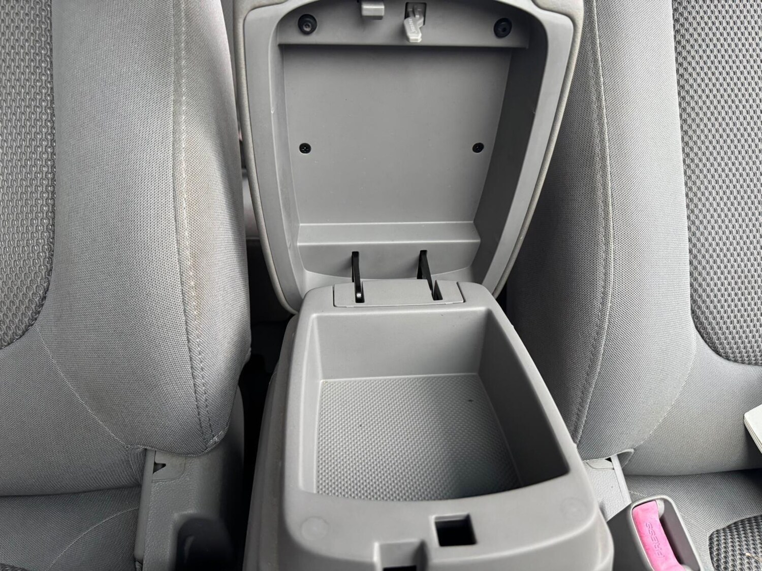 Used Kia Carens for sale - 77511250: Photo 18