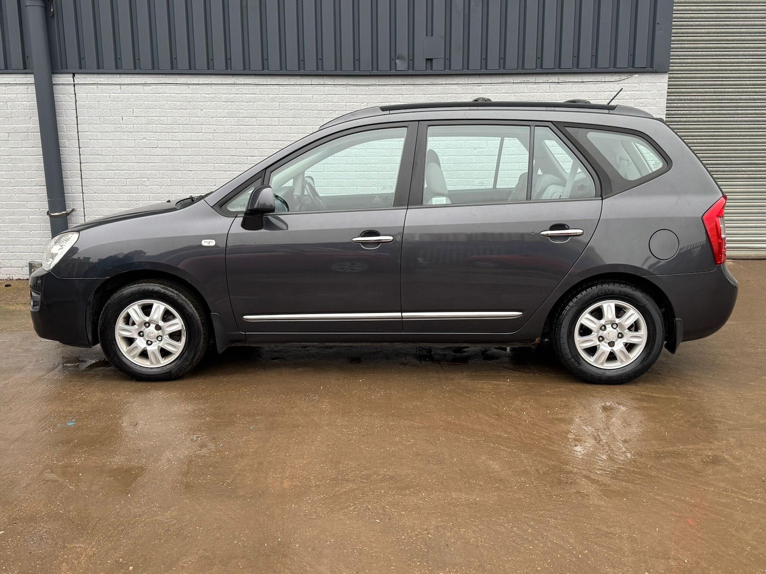 Used Kia Carens for sale - 77511250: Photo 5