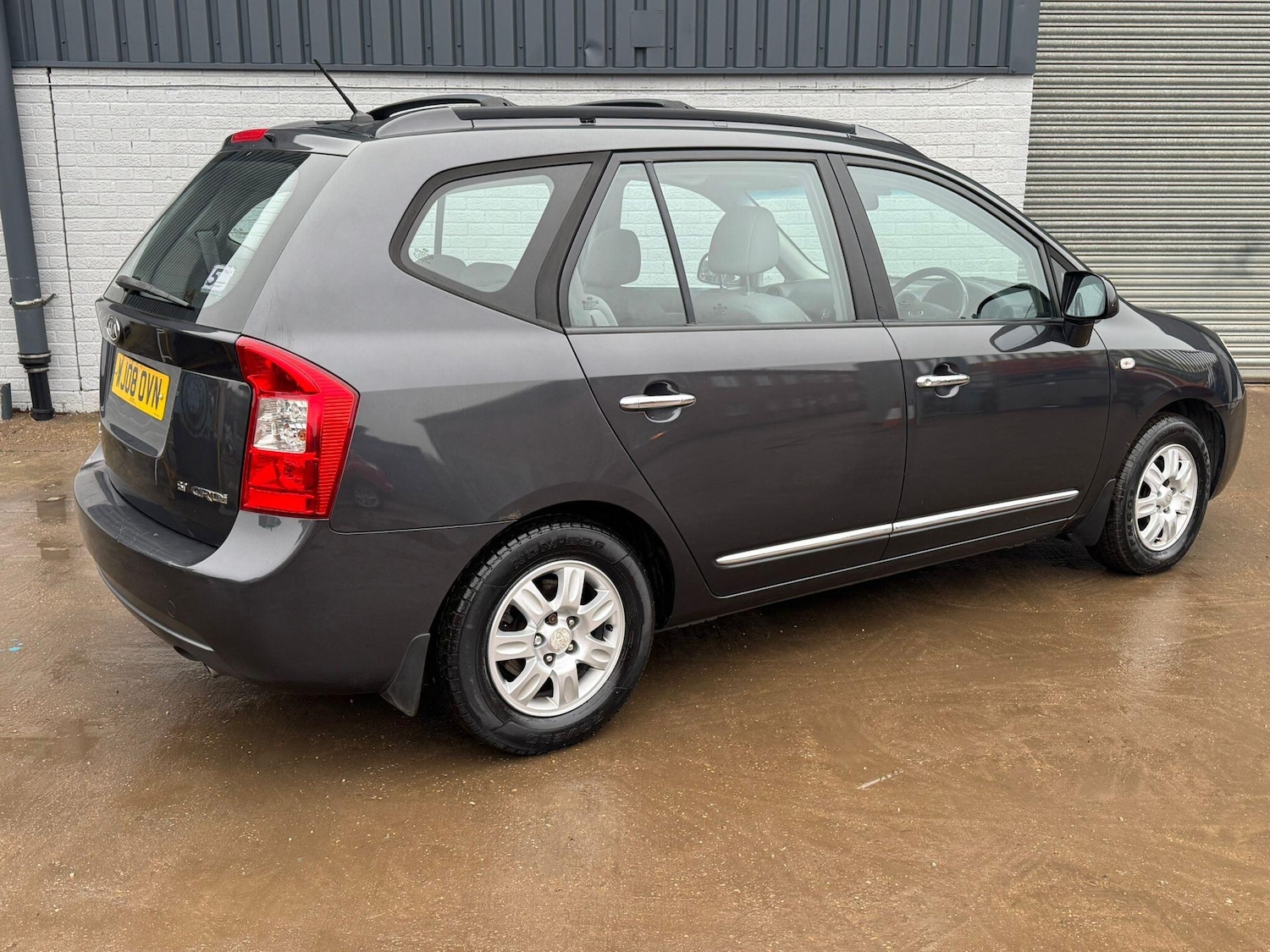 Used Kia Carens for sale - 77511250: Photo 7