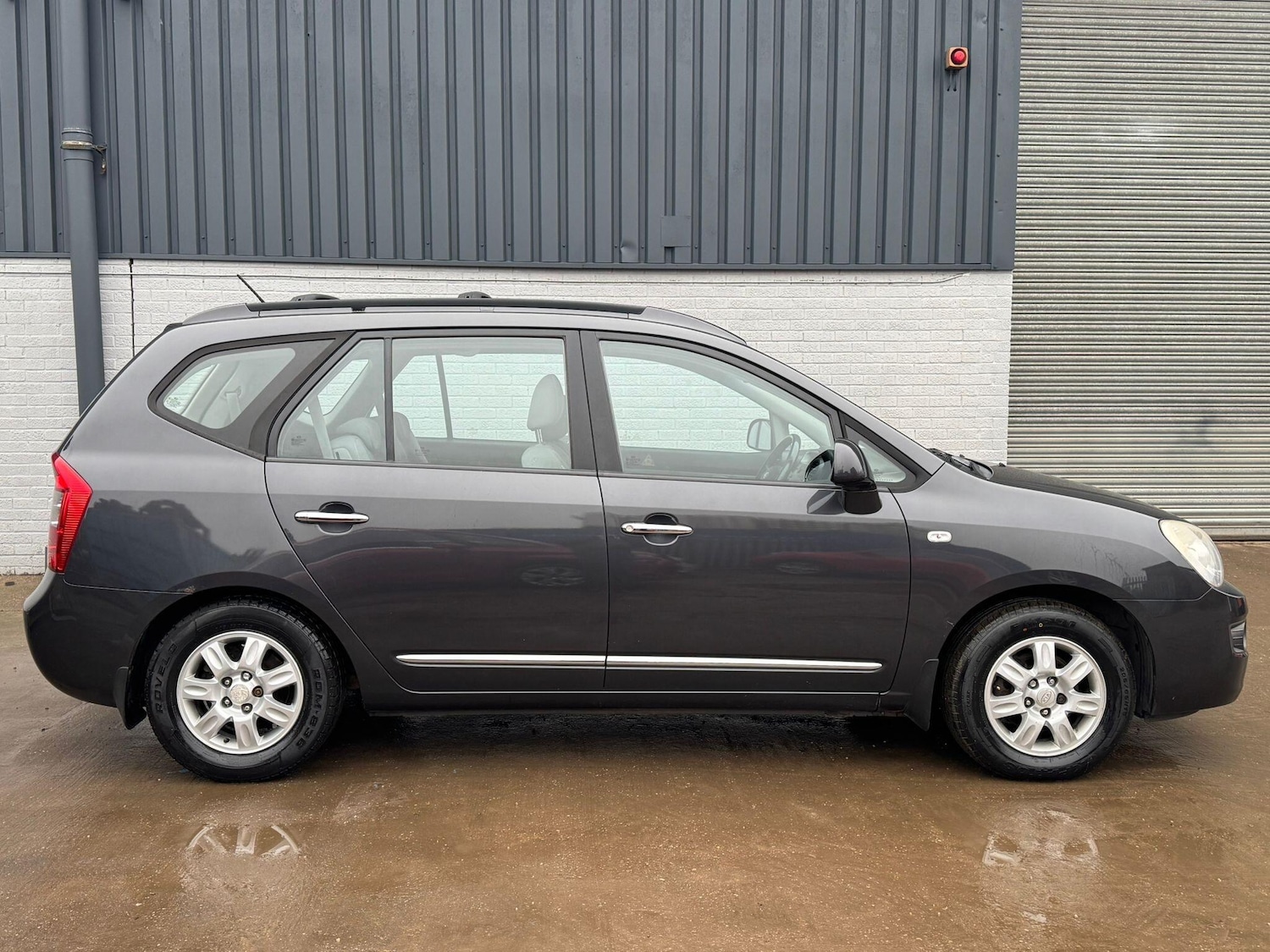 Used Kia Carens for sale - 77511250: Photo 8