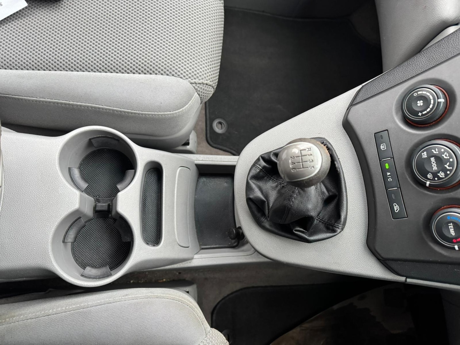 Used Kia Carens for sale - 77511250: Photo 9