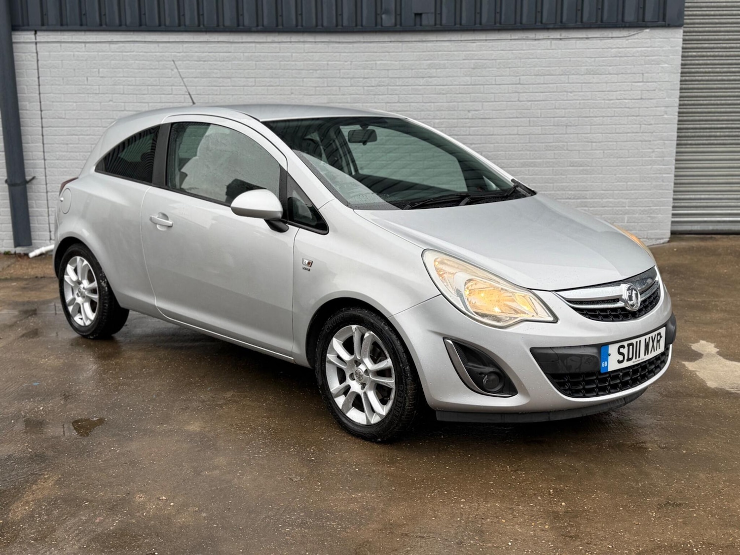 Used Vauxhall Corsa 2011 for sale - 76408698: Photo 1