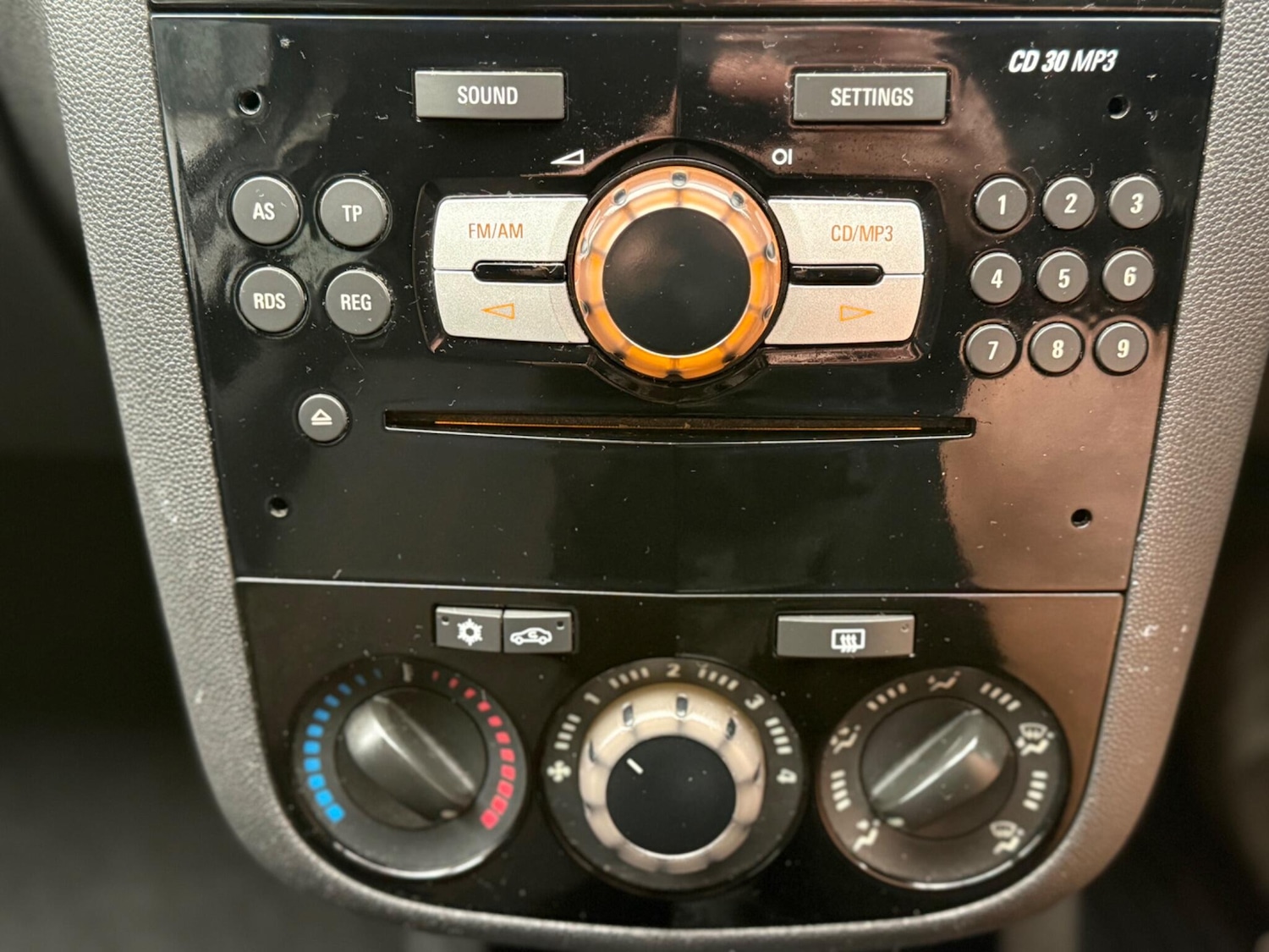 Used Vauxhall Corsa 2011 for sale - 76408698: Photo 15