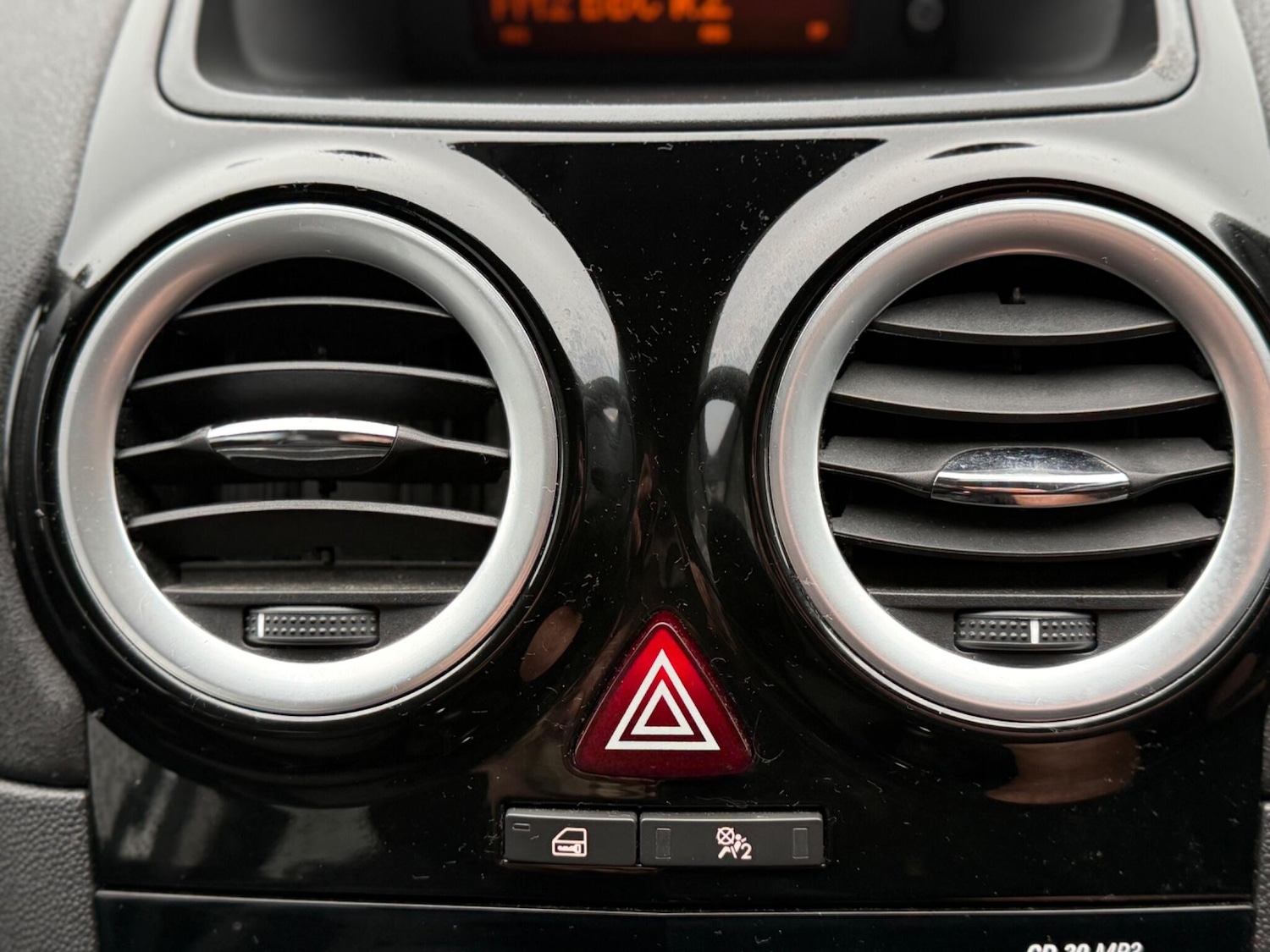 Used Vauxhall Corsa 2011 for sale - 76408698: Photo 39