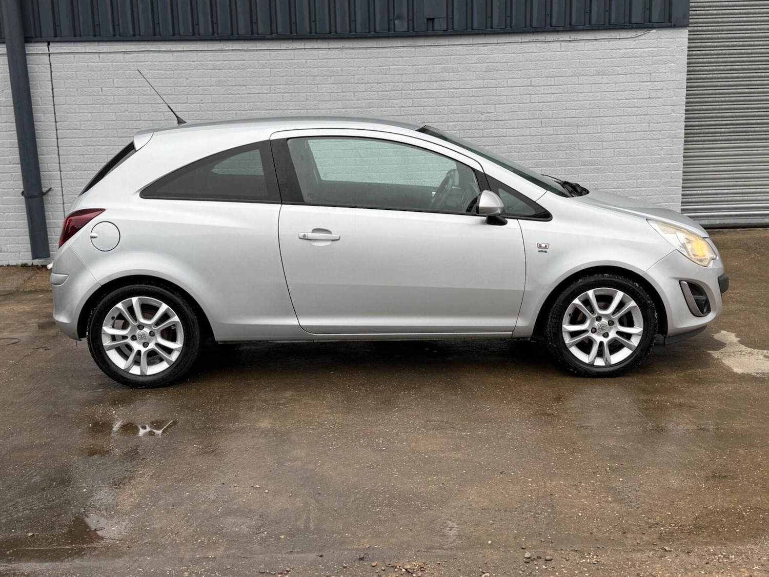 Used Vauxhall Corsa 2011 for sale - 76408698: Photo 7