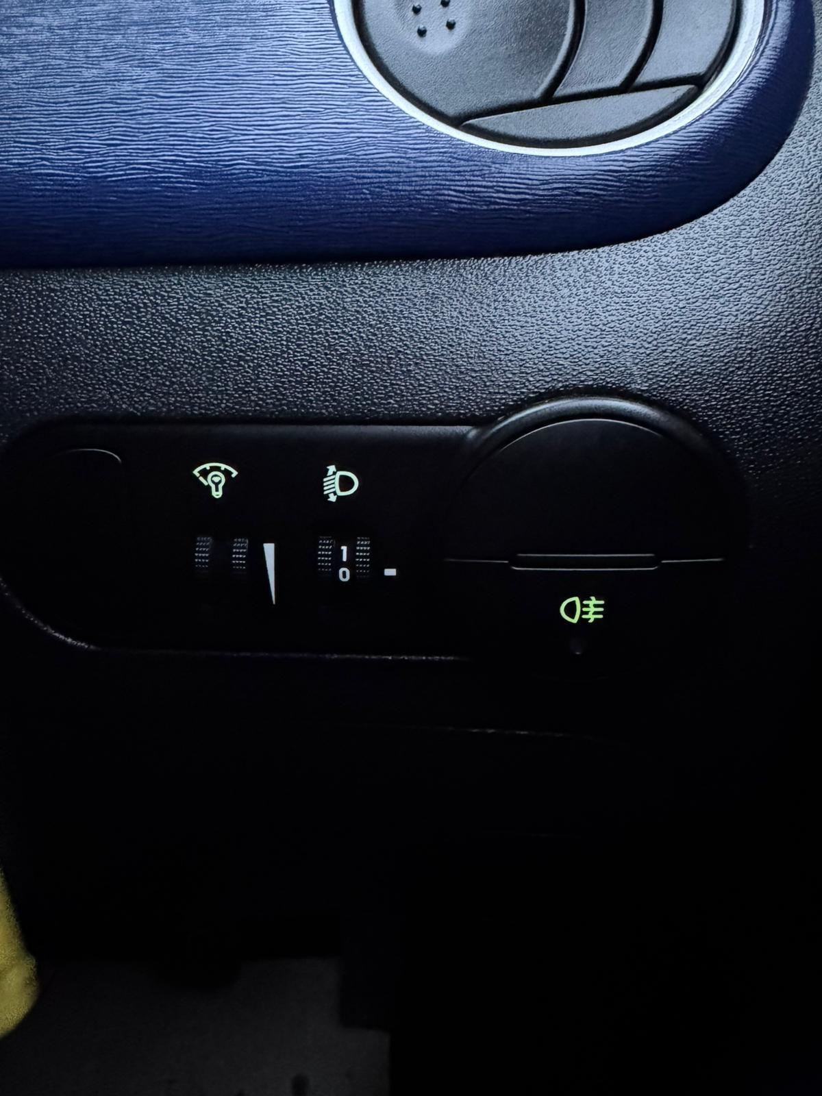 Used Hyundai i10 2009 for sale - 77040528: Photo 13