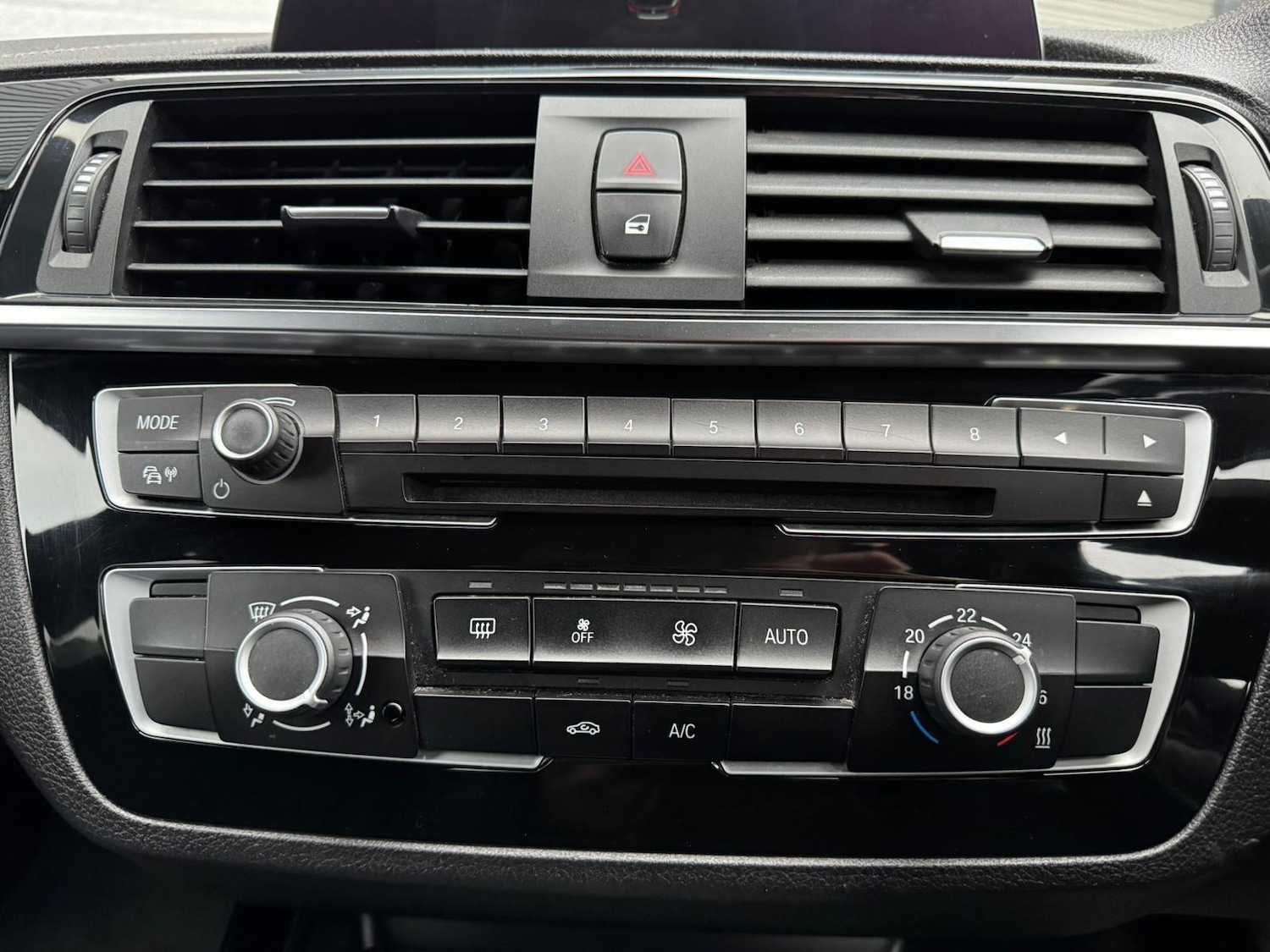 Used BMW 1 Series 2018 for sale - 77040142: Photo 23