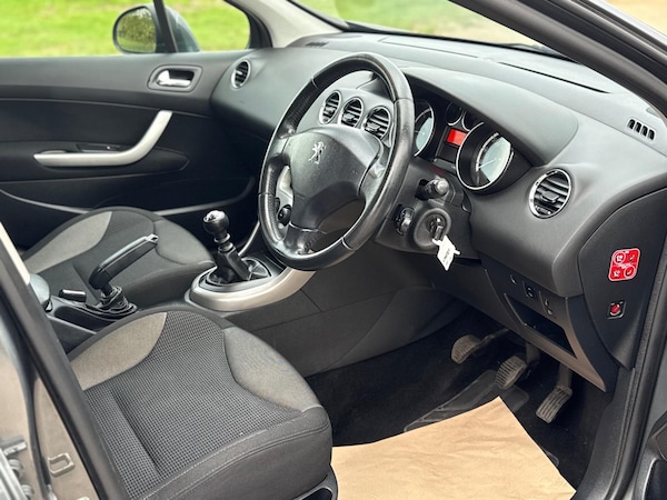 Used Peugeot 308 2012 for sale - 76270861: Photo 13