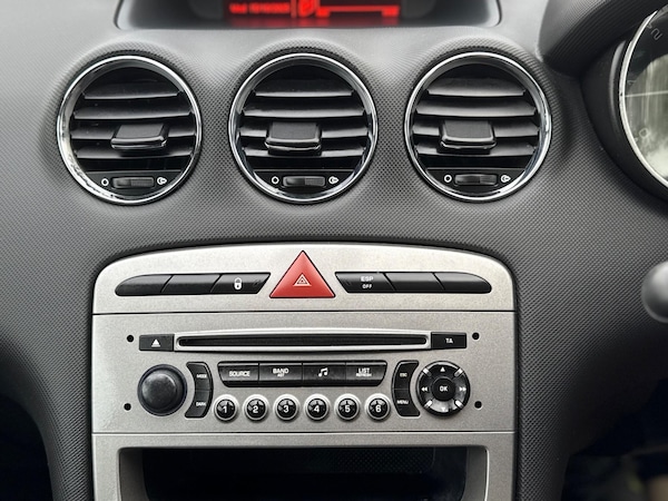 Used Peugeot 308 2012 for sale - 76270861: Photo 18