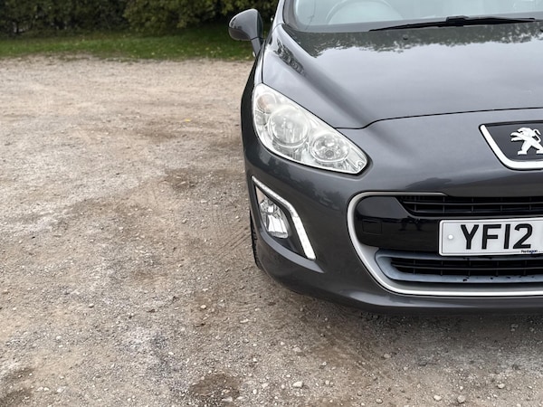 Used Peugeot 308 2012 for sale - 76270861: Photo 9