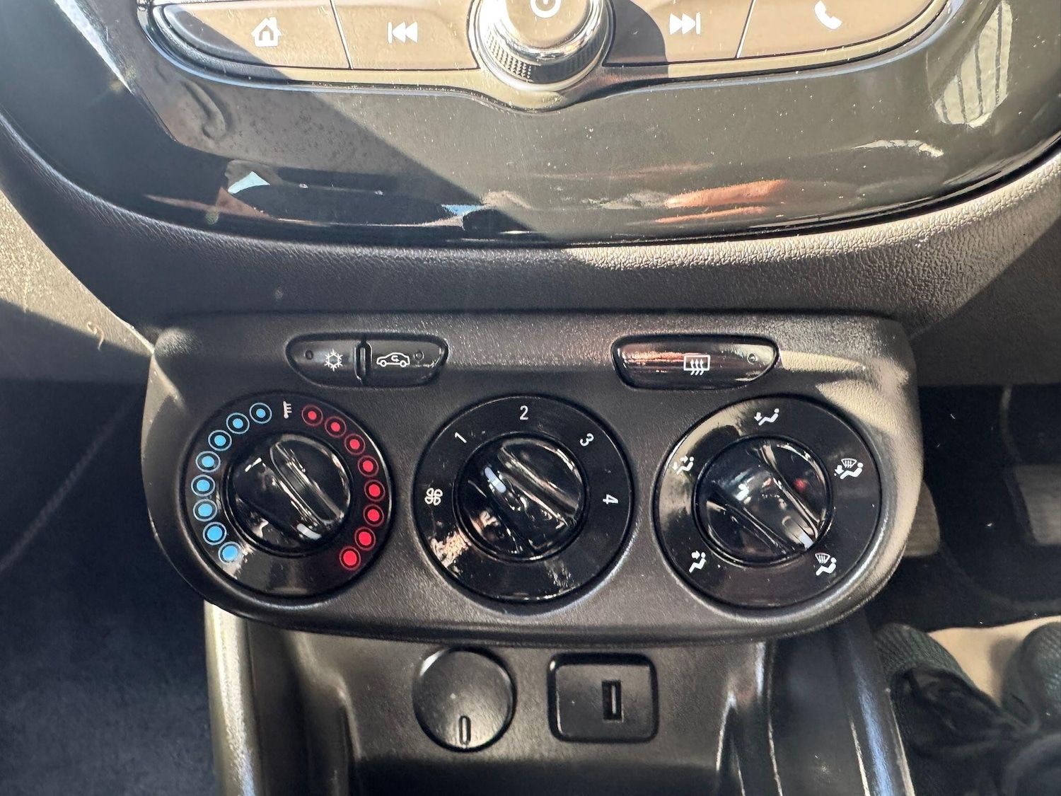 Used Vauxhall Corsa 2019 for sale - 77939765: Photo 9