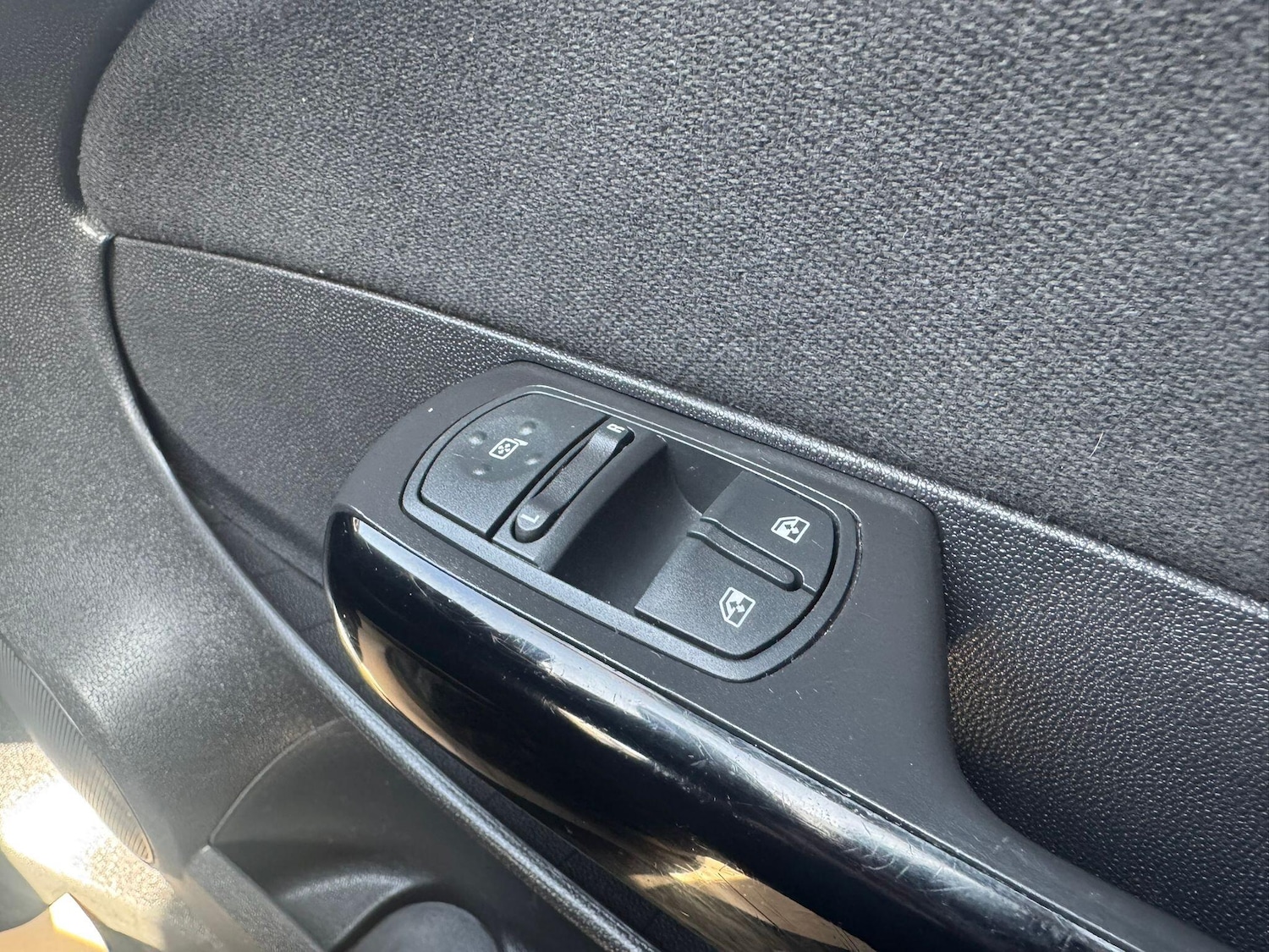 Used Vauxhall Corsa 2010 for sale - 78171265: Photo 16