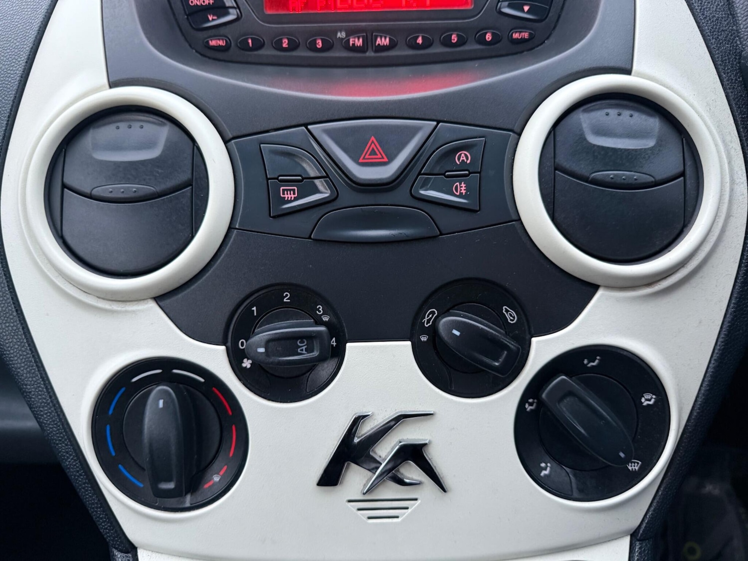 Used Ford Ka 2013 for sale - 76457739: Photo 24