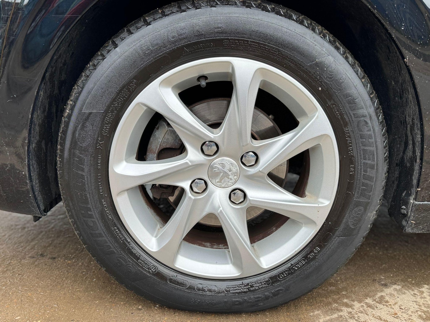 Used Peugeot 208 2015 for sale - 77550037: Photo 24