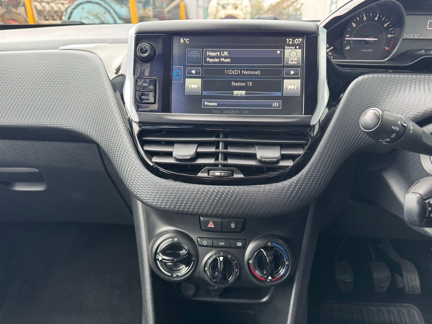 Used Peugeot 208 2015 for sale - 77550037: Photo 29