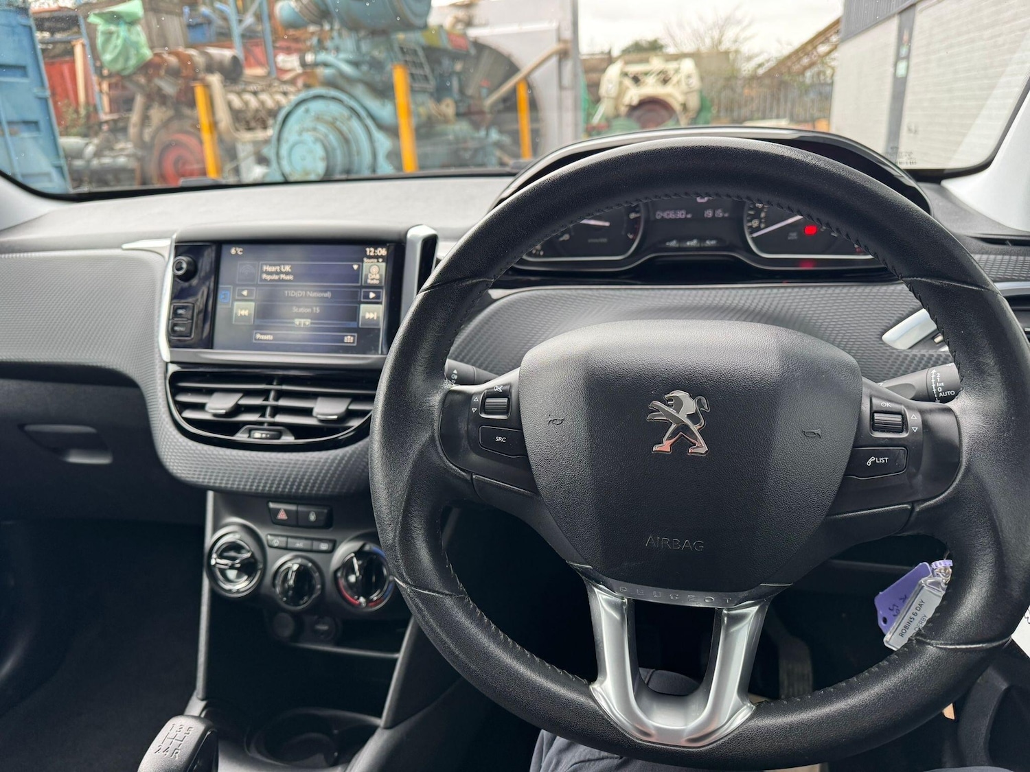 Used Peugeot 208 2015 for sale - 77550037: Photo 39