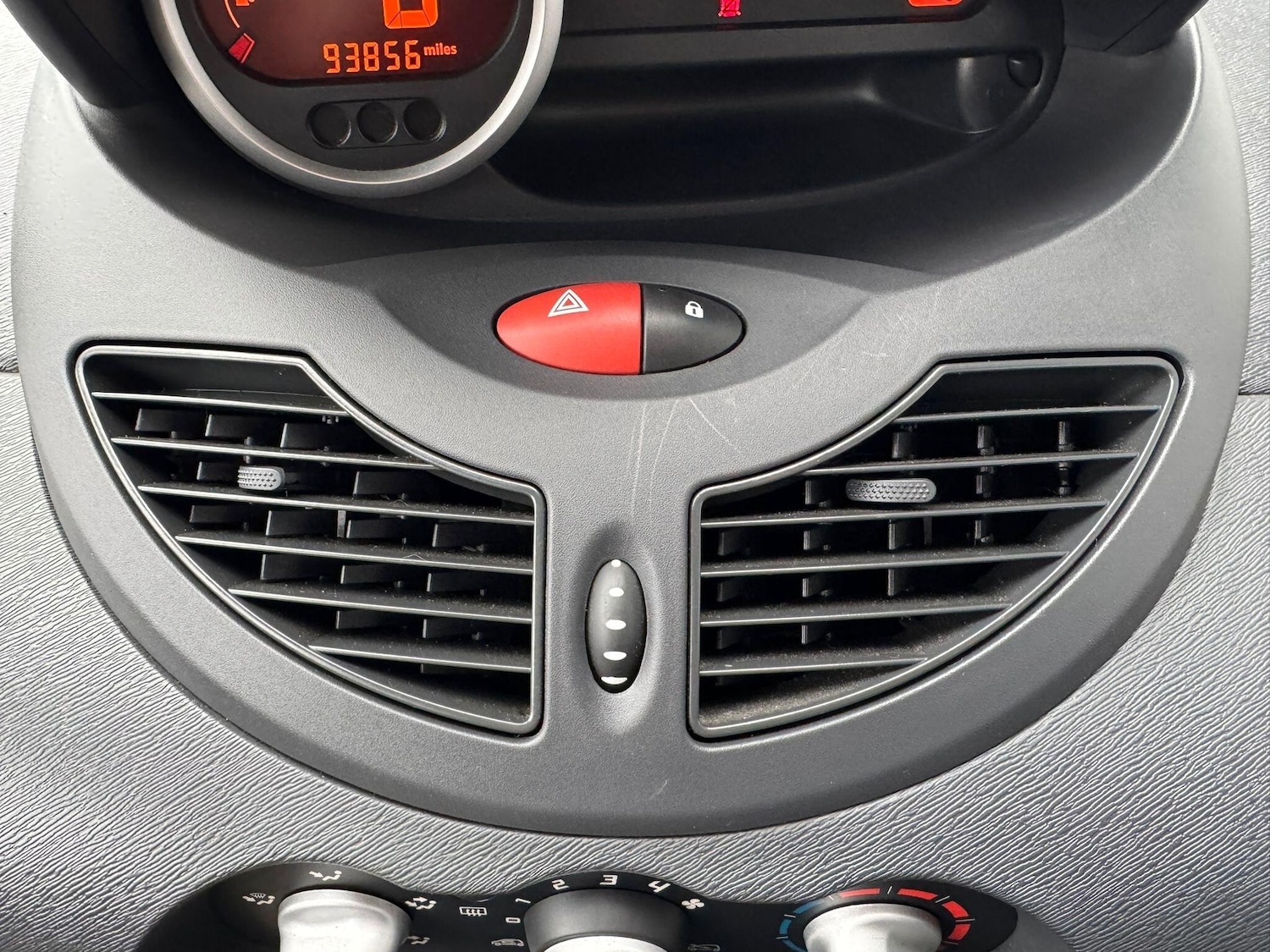 Used Renault Twingo 2010 for sale - 77808933: Photo 34