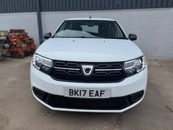 Used Dacia Sandero 2017 for sale - 78205212: Photo