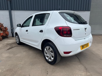 Used Dacia Sandero 2017 for sale - 78205212: Photo