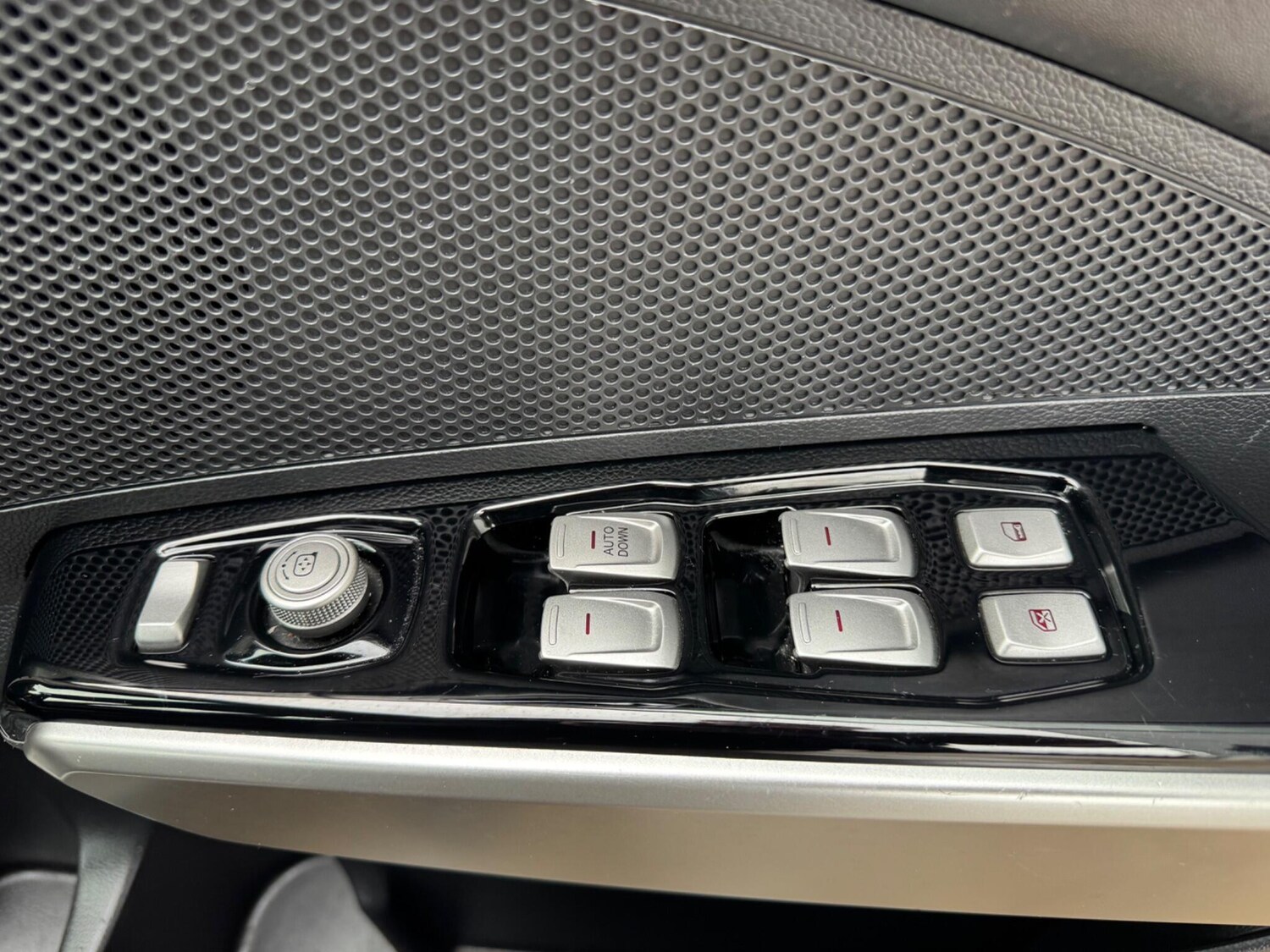 Used Ssangyong Tivoli 2019 for sale - 77908480: Photo 41