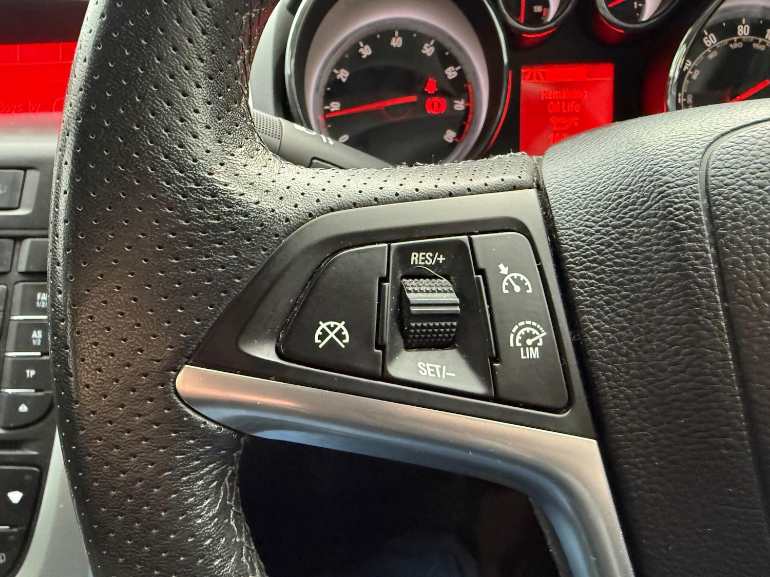 Used Vauxhall Astra 2015 for sale - 76499111: Photo 13