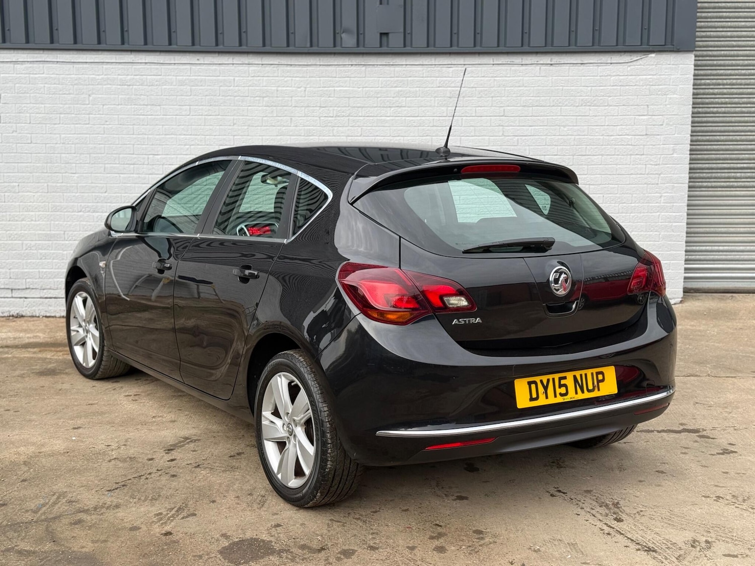 Used Vauxhall Astra 2015 for sale - 76499111: Photo 4