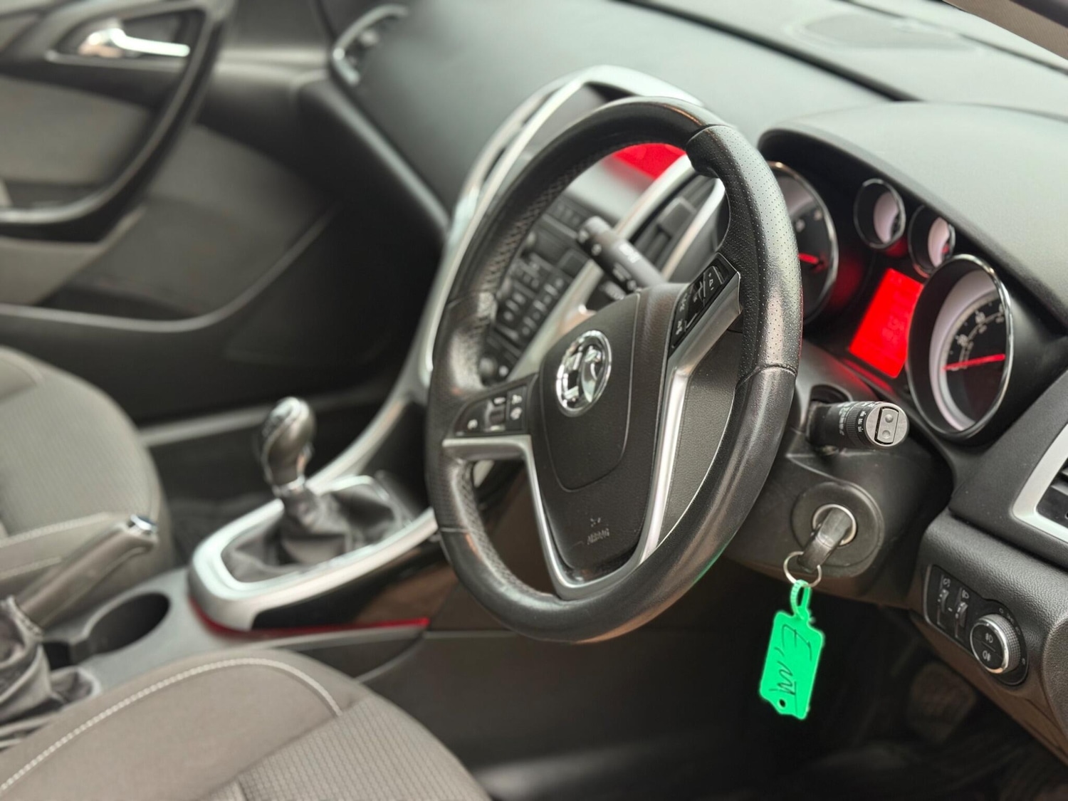 Used Vauxhall Astra 2015 for sale - 76499111: Photo 9