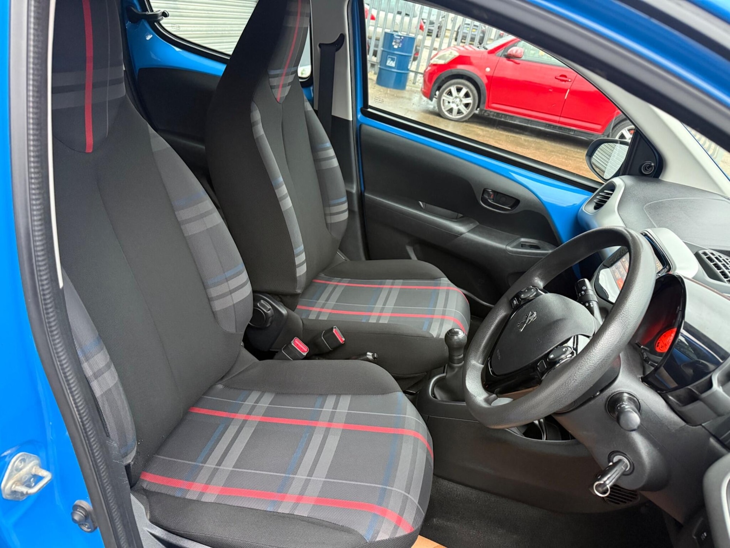 Used Peugeot 108 2016 for sale - 76485159: Photo 10