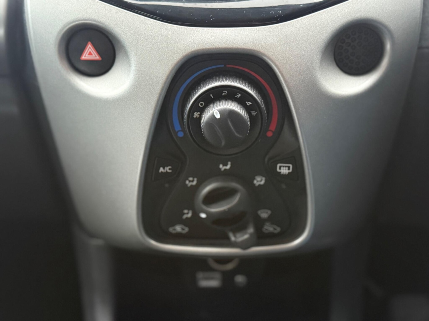 Used Peugeot 108 2016 for sale - 76485159: Photo 14