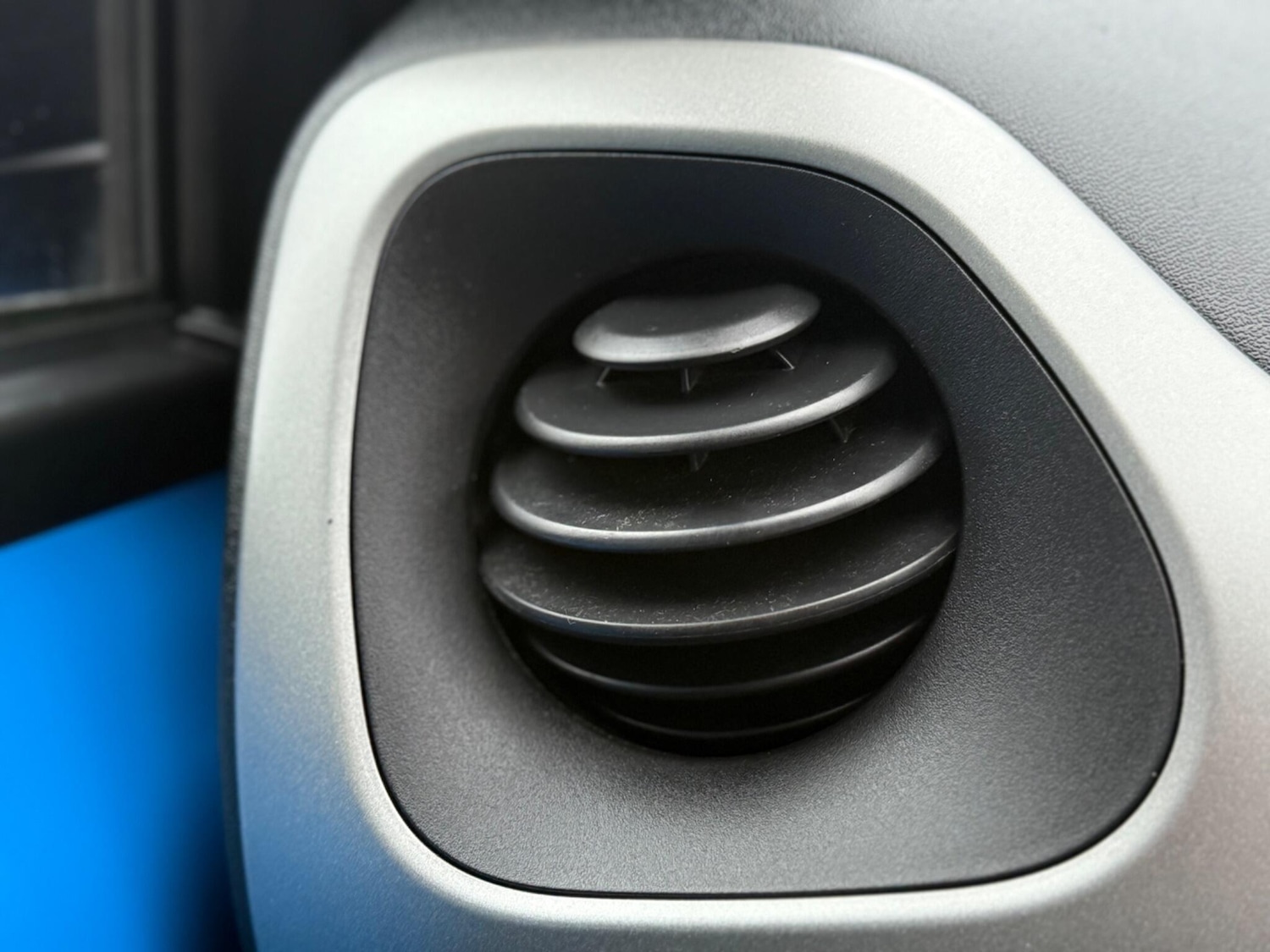 Used Peugeot 108 2016 for sale - 76485159: Photo 39