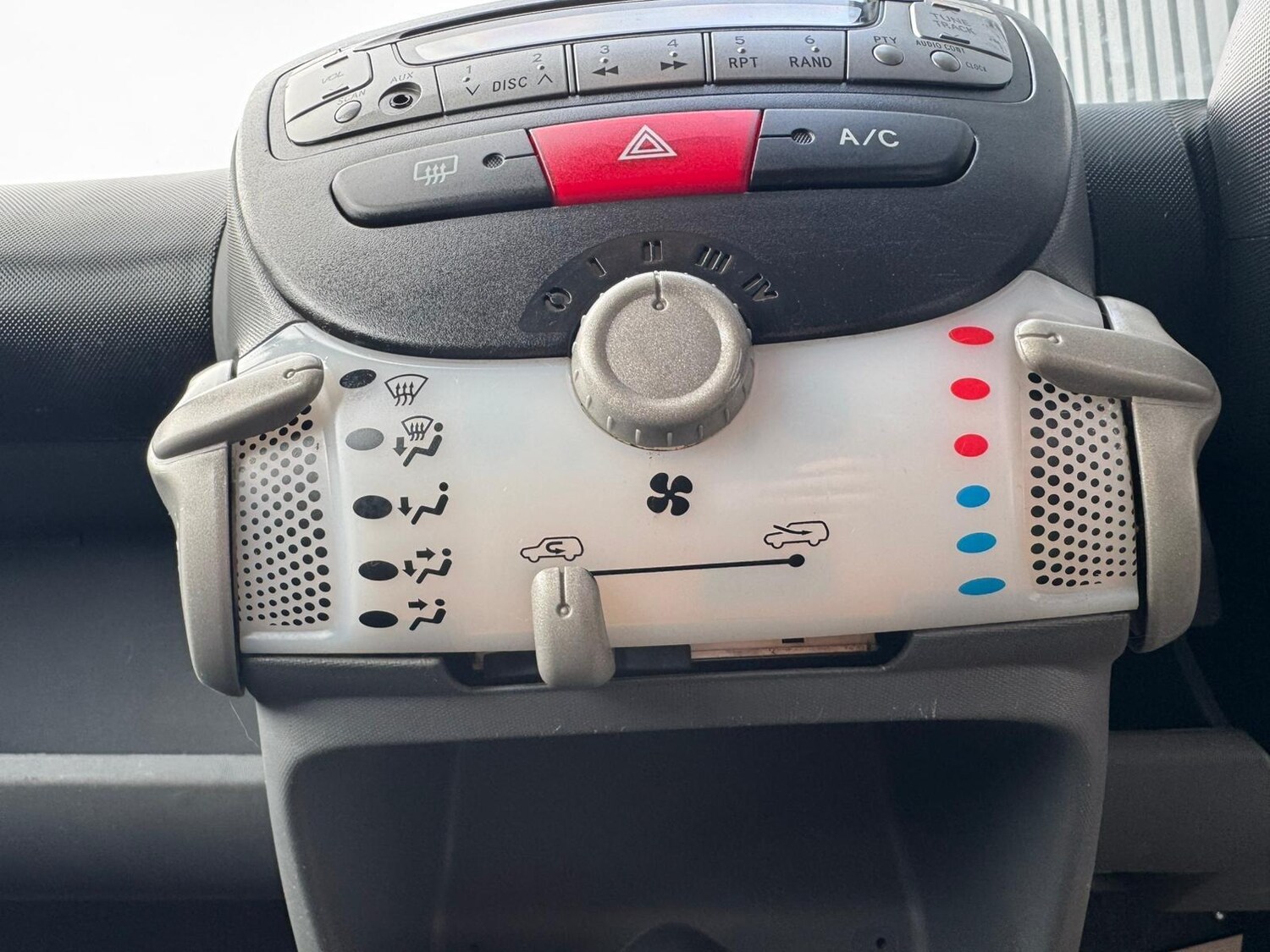 Used Citroen C1 2010 for sale - 77479386: Photo 32