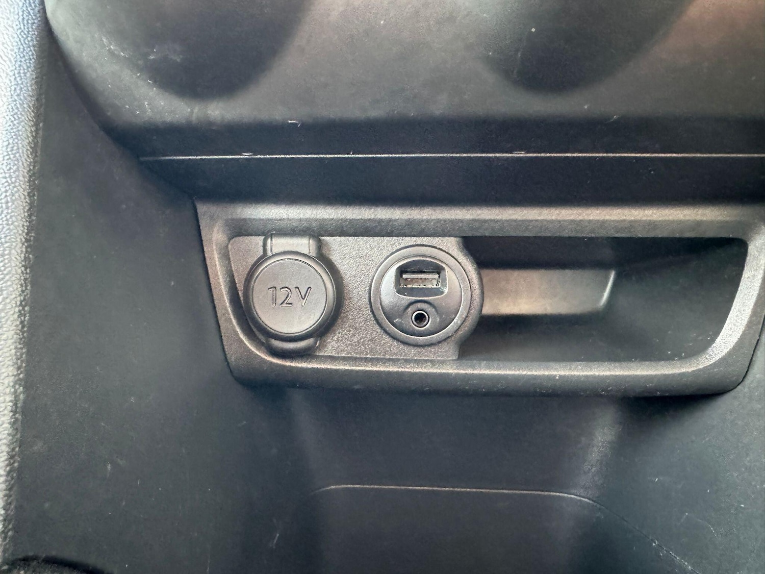 Used Peugeot 208 2014 for sale - 77839813: Photo 18