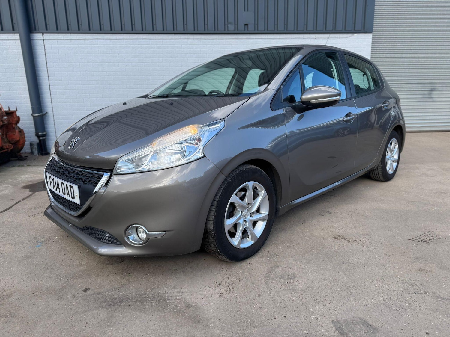 Used Peugeot 208 2014 for sale - 77839813: Photo 3
