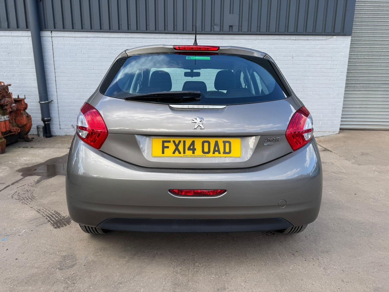 Used Peugeot 208 2014 for sale - 77839813: Photo 6