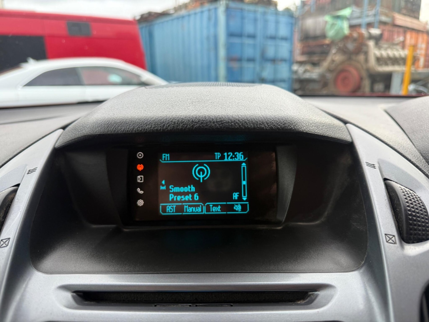 Used Ford Transit Connect 2016 for sale - 76633116: Photo 26