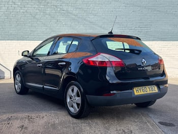 Used Renault Megane 2010 for sale - 79698098: Photo