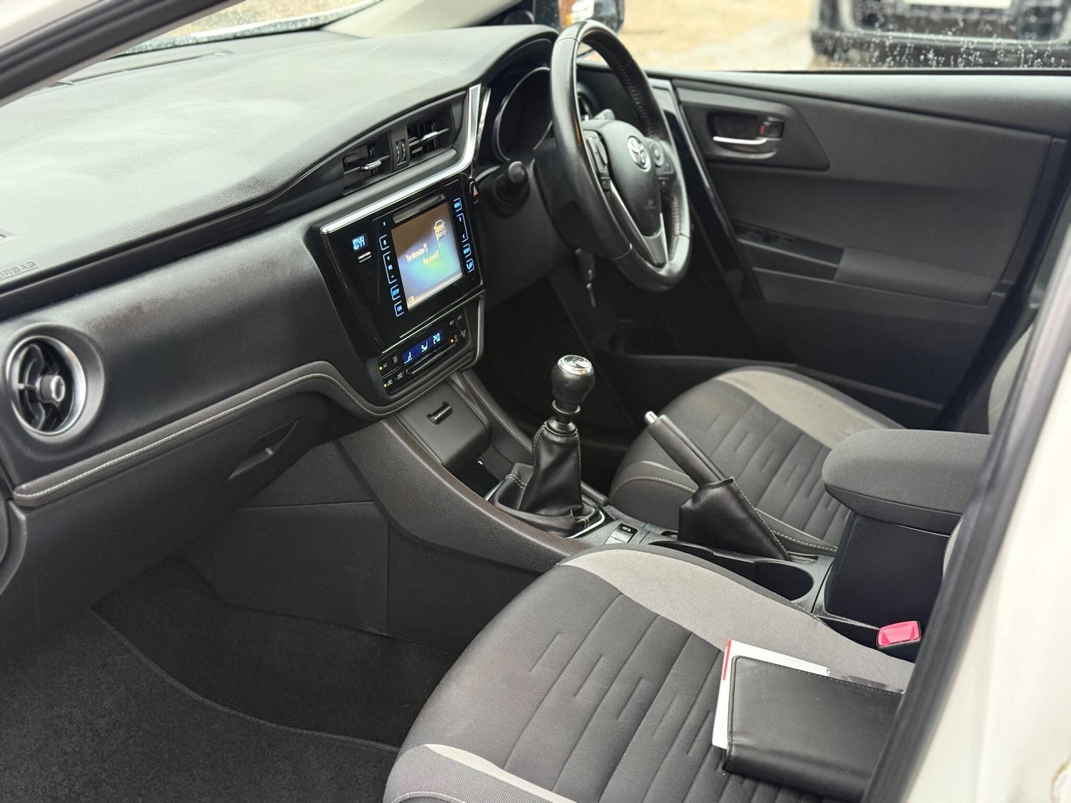 Used Toyota Auris for sale - 77190389: Photo 31