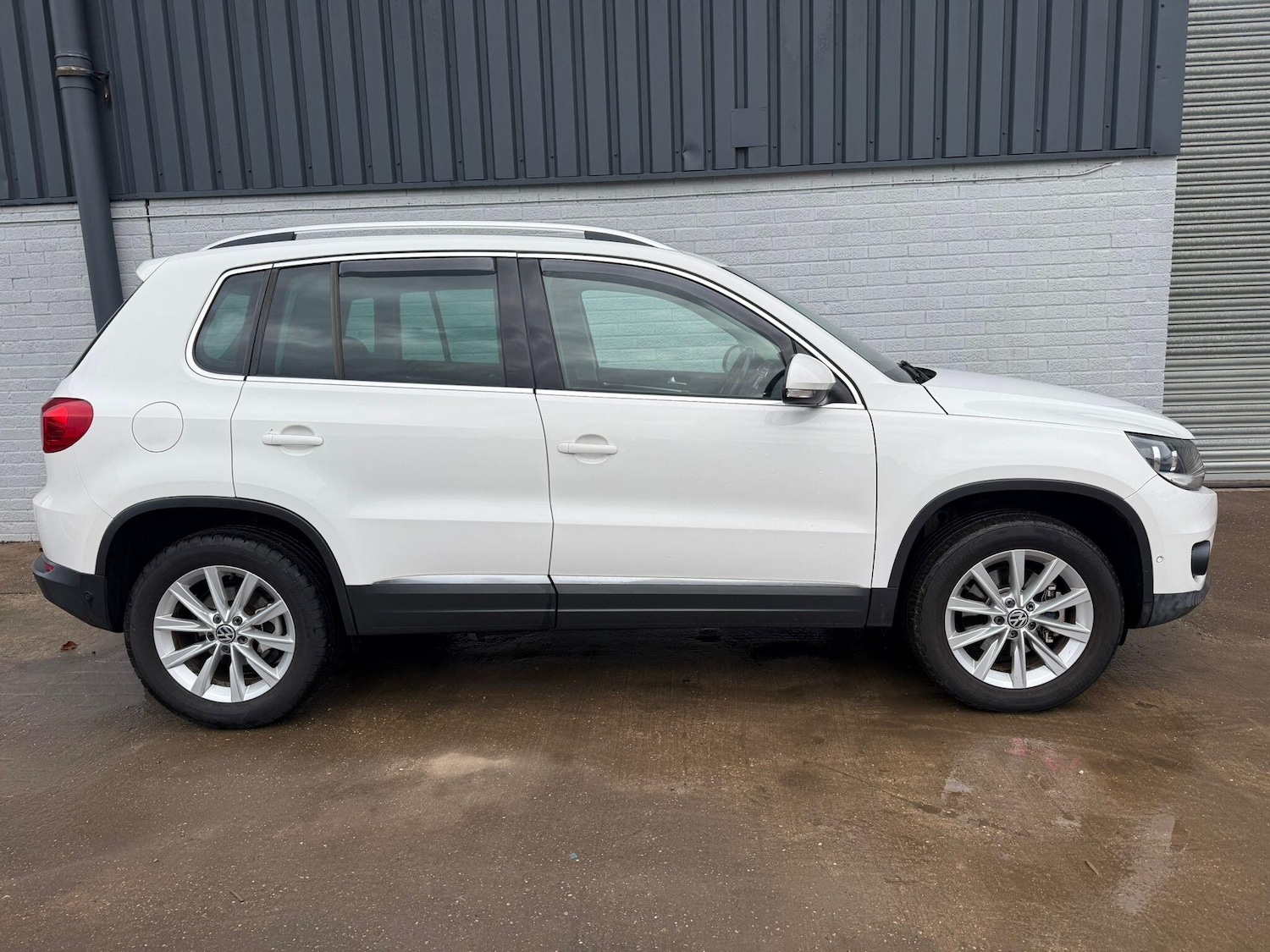 Used Volkswagen Tiguan 2011 for sale - 77166435: Photo 6