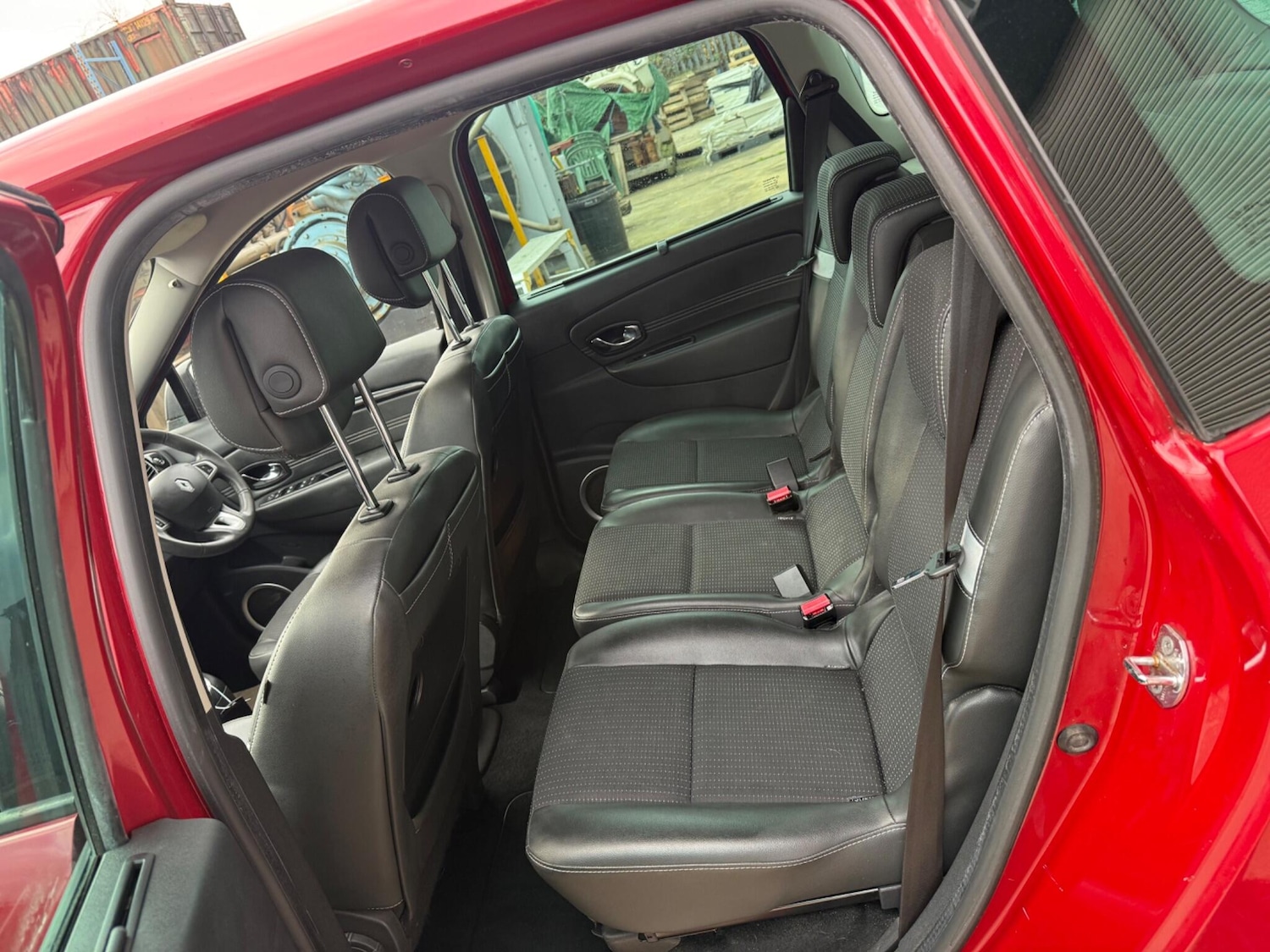 Used Renault Scenic 2011 for sale - 76913423: Photo 12