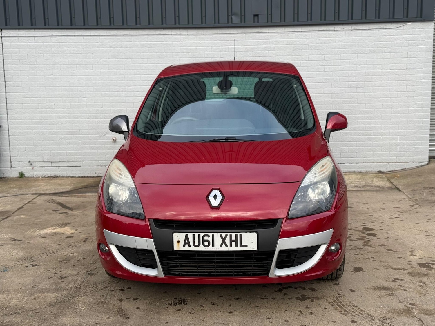 Used Renault Scenic 2011 for sale - 76913423: Photo 2