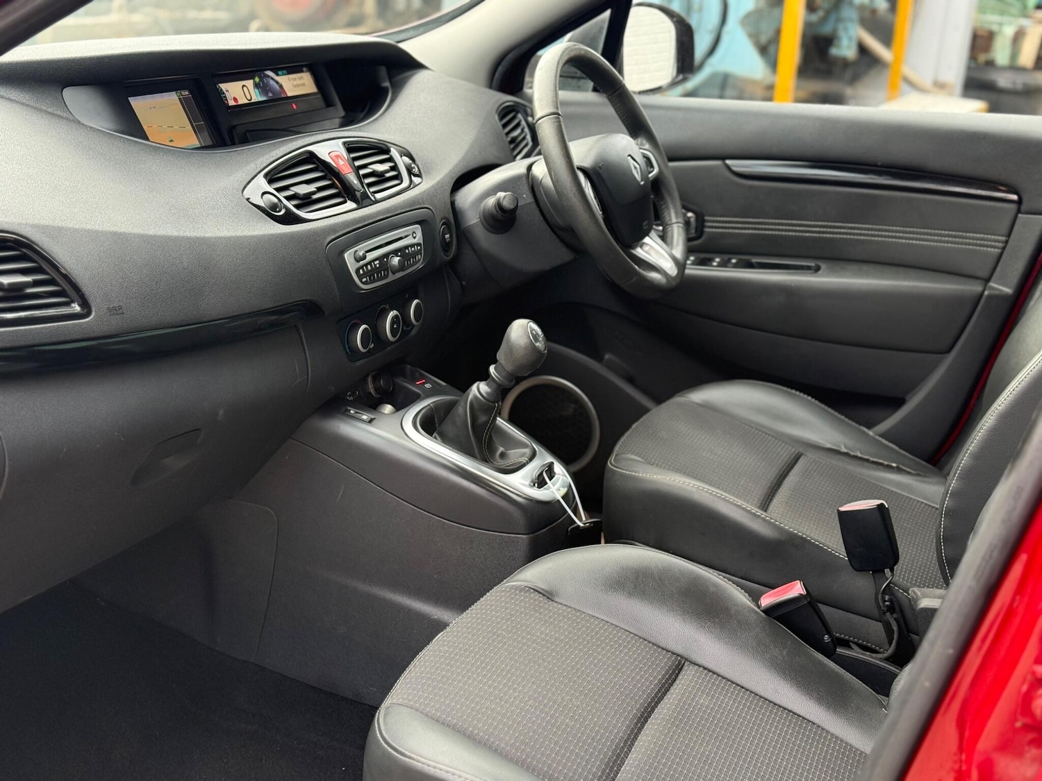 Used Renault Scenic 2011 for sale - 76913423: Photo 27