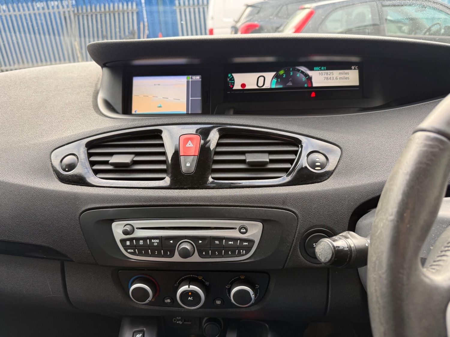 Used Renault Scenic 2011 for sale - 76913423: Photo 30