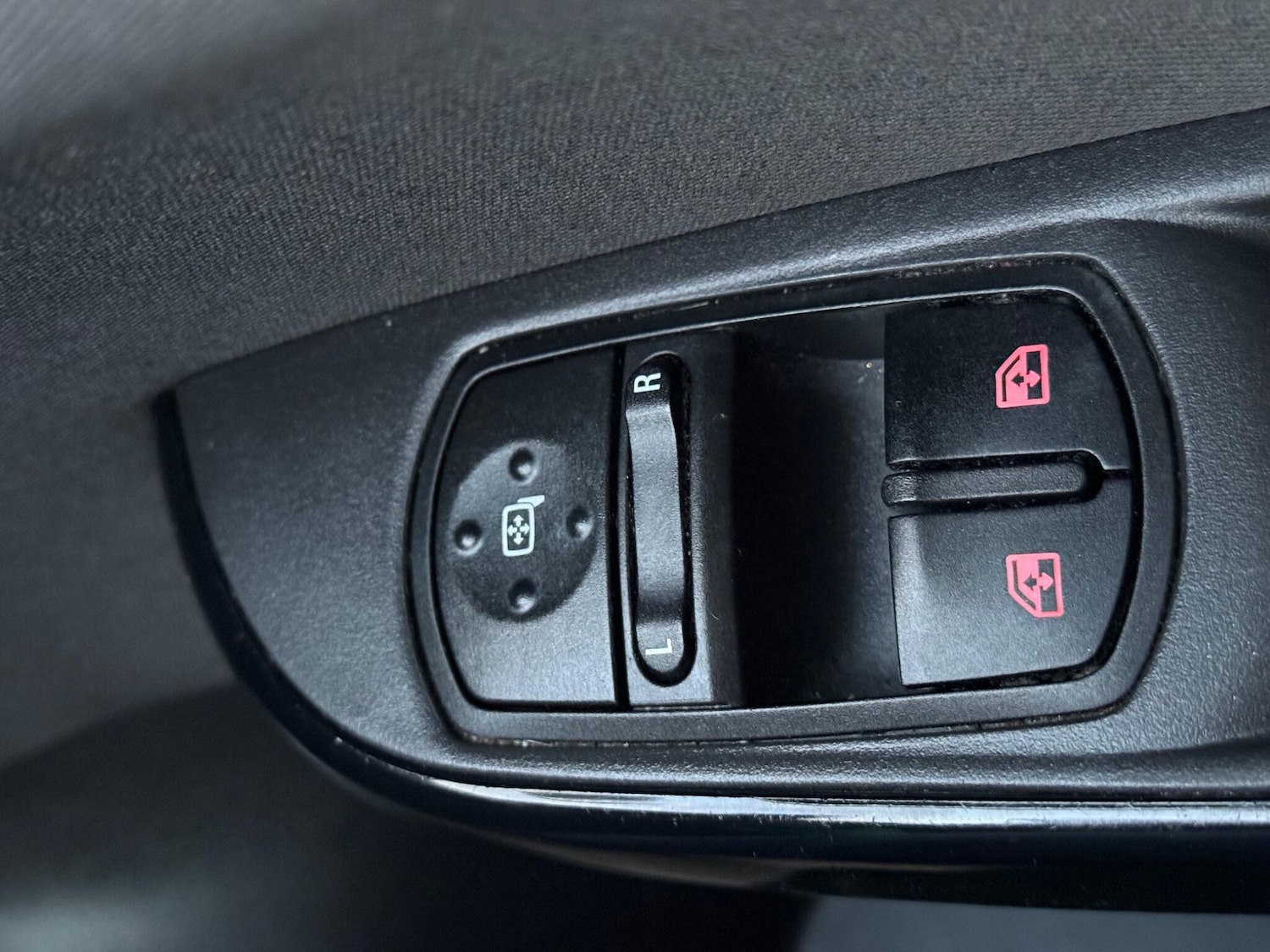 Used Vauxhall Corsa 2016 for sale - 76657305: Photo 14