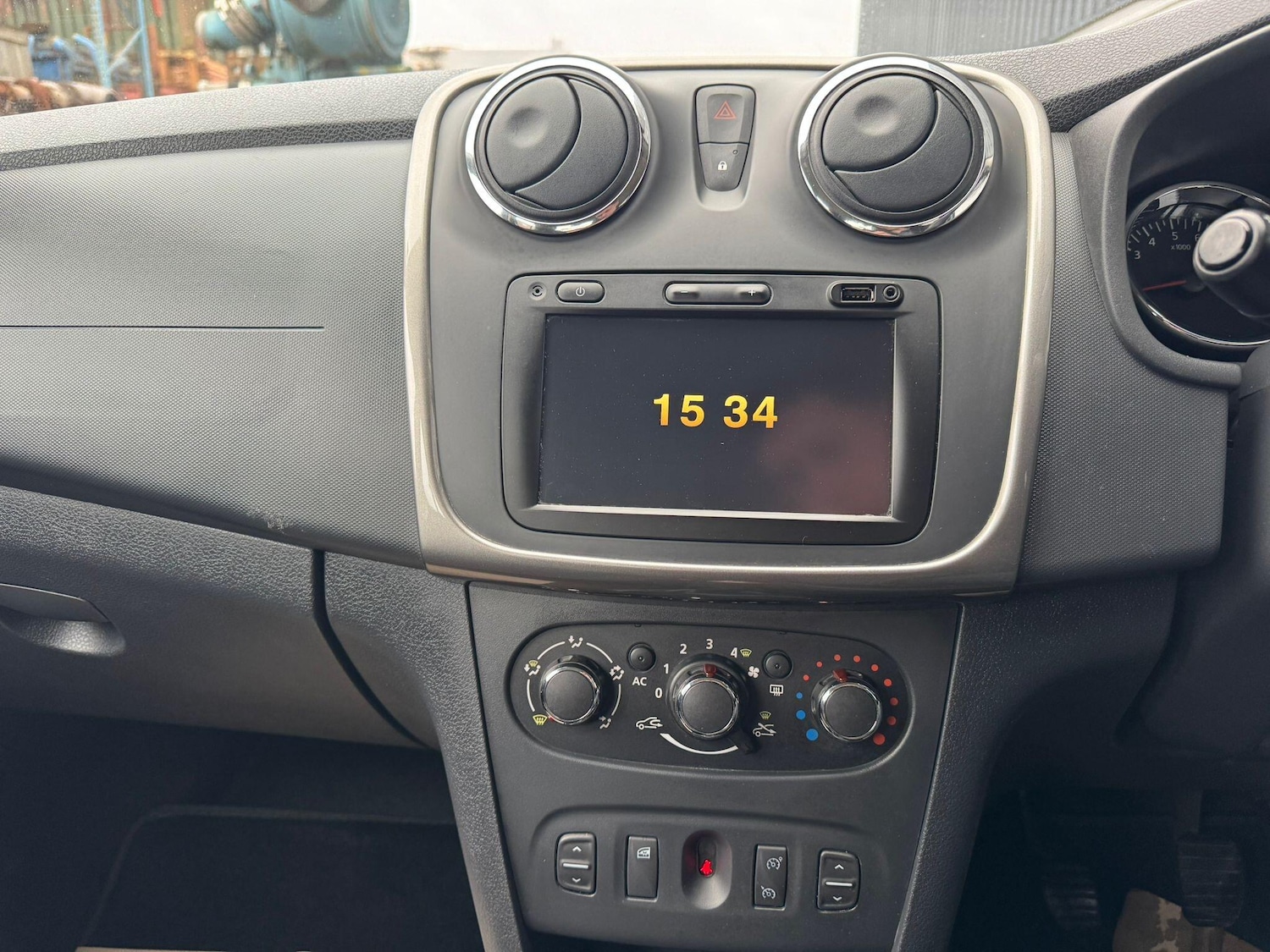 Used Dacia Sandero for sale - 77658295: Photo 8