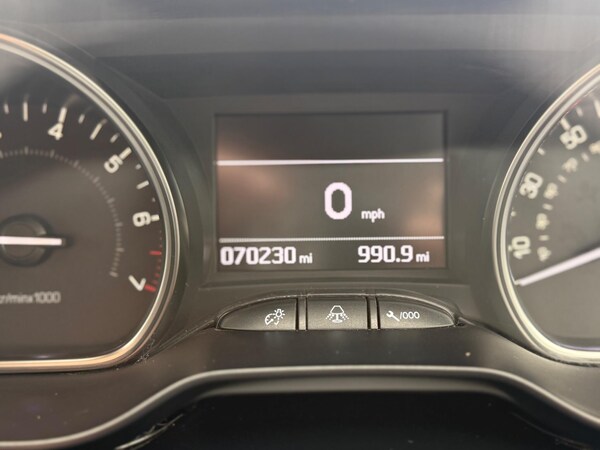 Used Peugeot 2008 2017 for sale - 75626804: Photo 16
