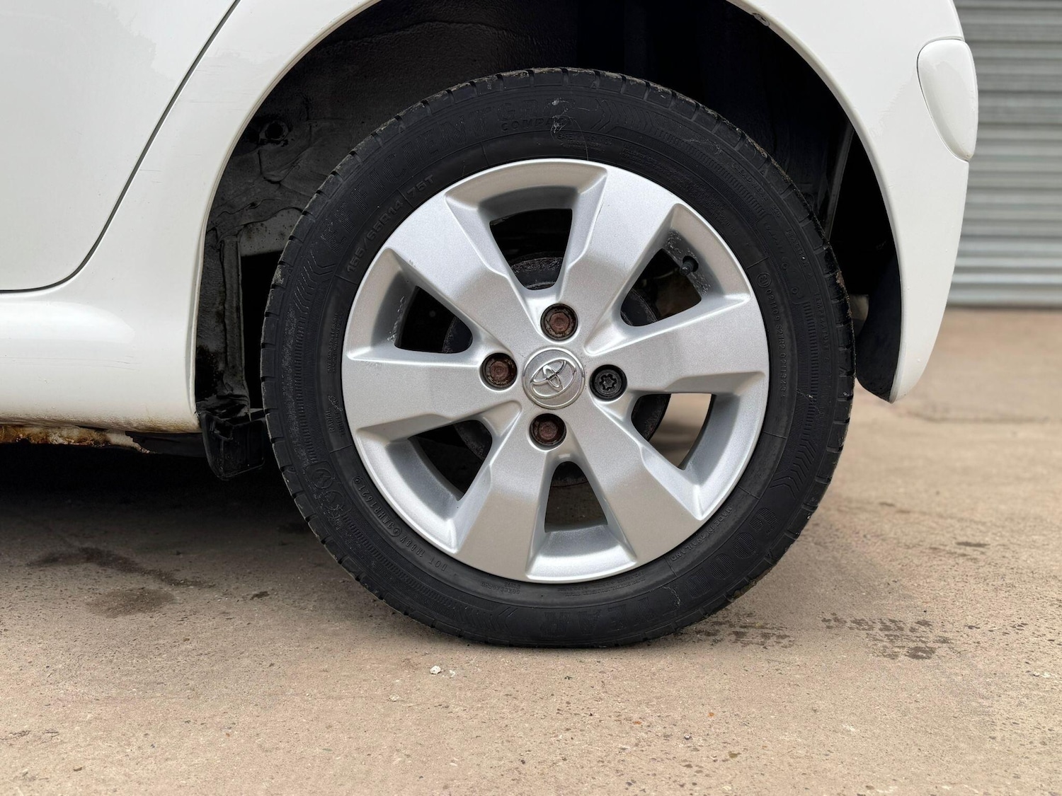 Used Toyota AYGO 2013 for sale - 77807976: Photo 19