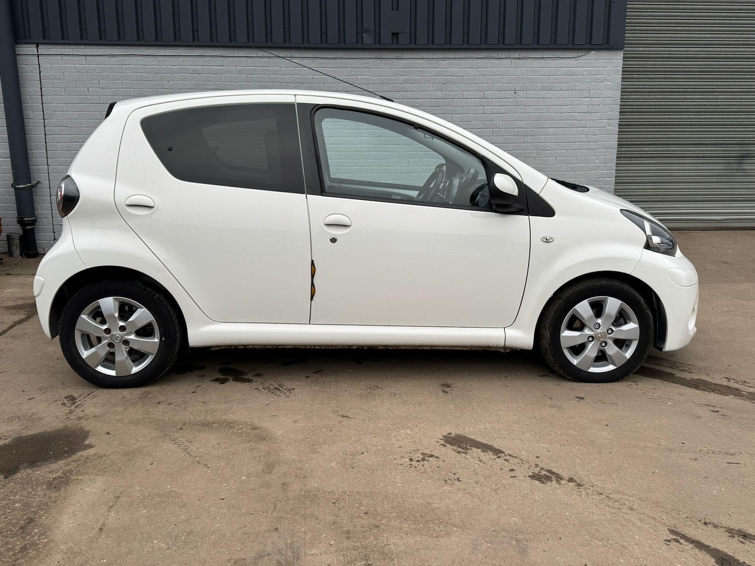 Used Toyota AYGO 2013 for sale - 77807976: Photo 7