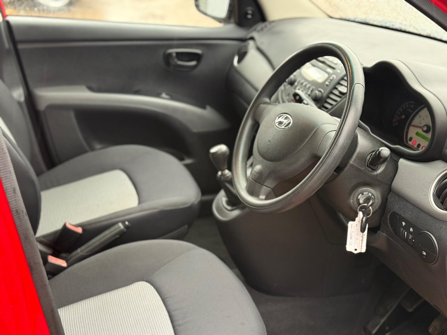 Used Hyundai i10 2010 for sale - 76562463: Photo 11