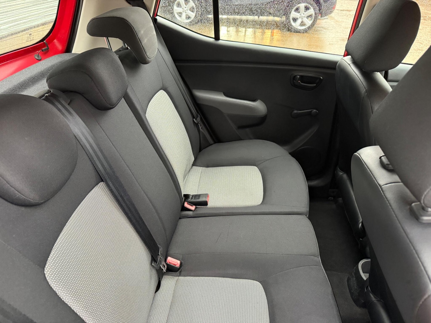 Used Hyundai i10 2010 for sale - 76562463: Photo 12